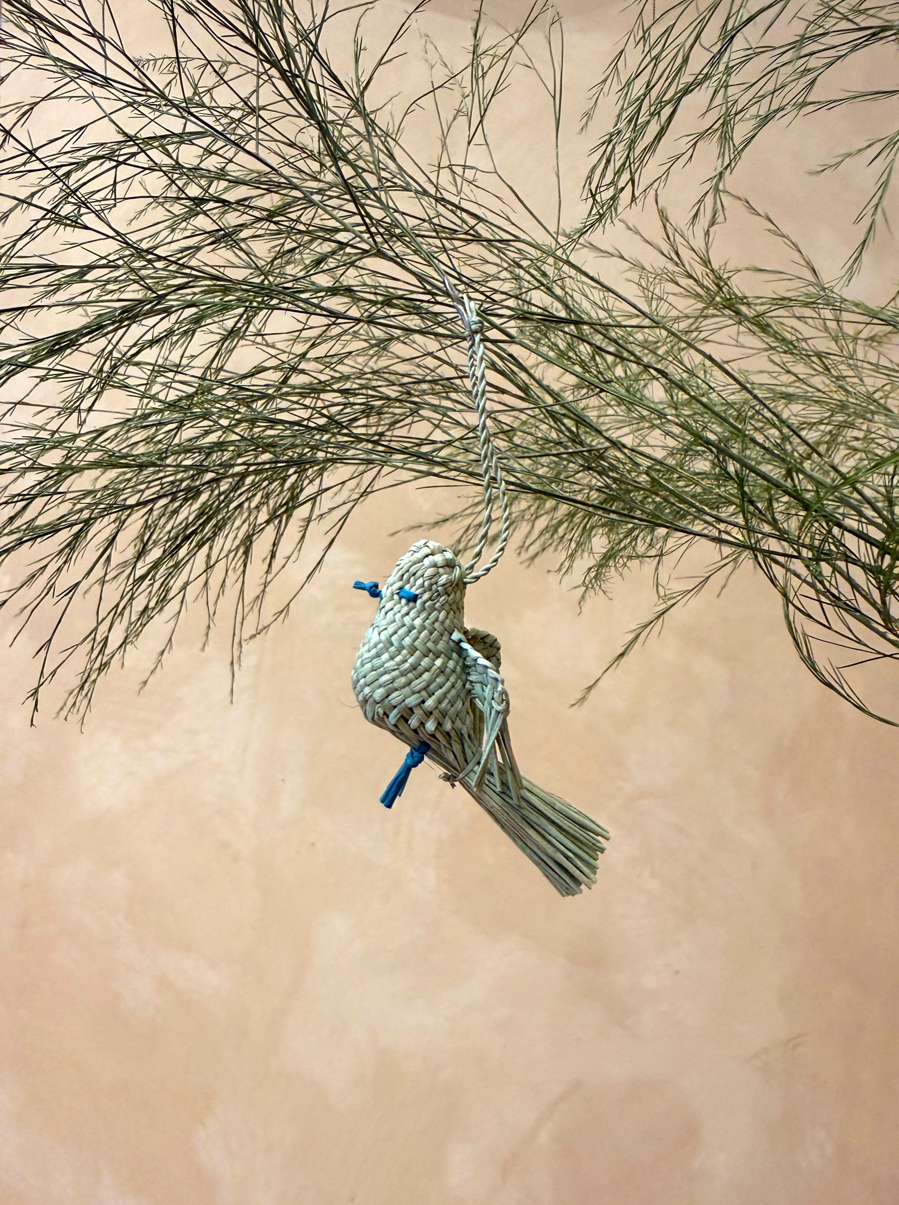 Pajaritos tejidos a mano