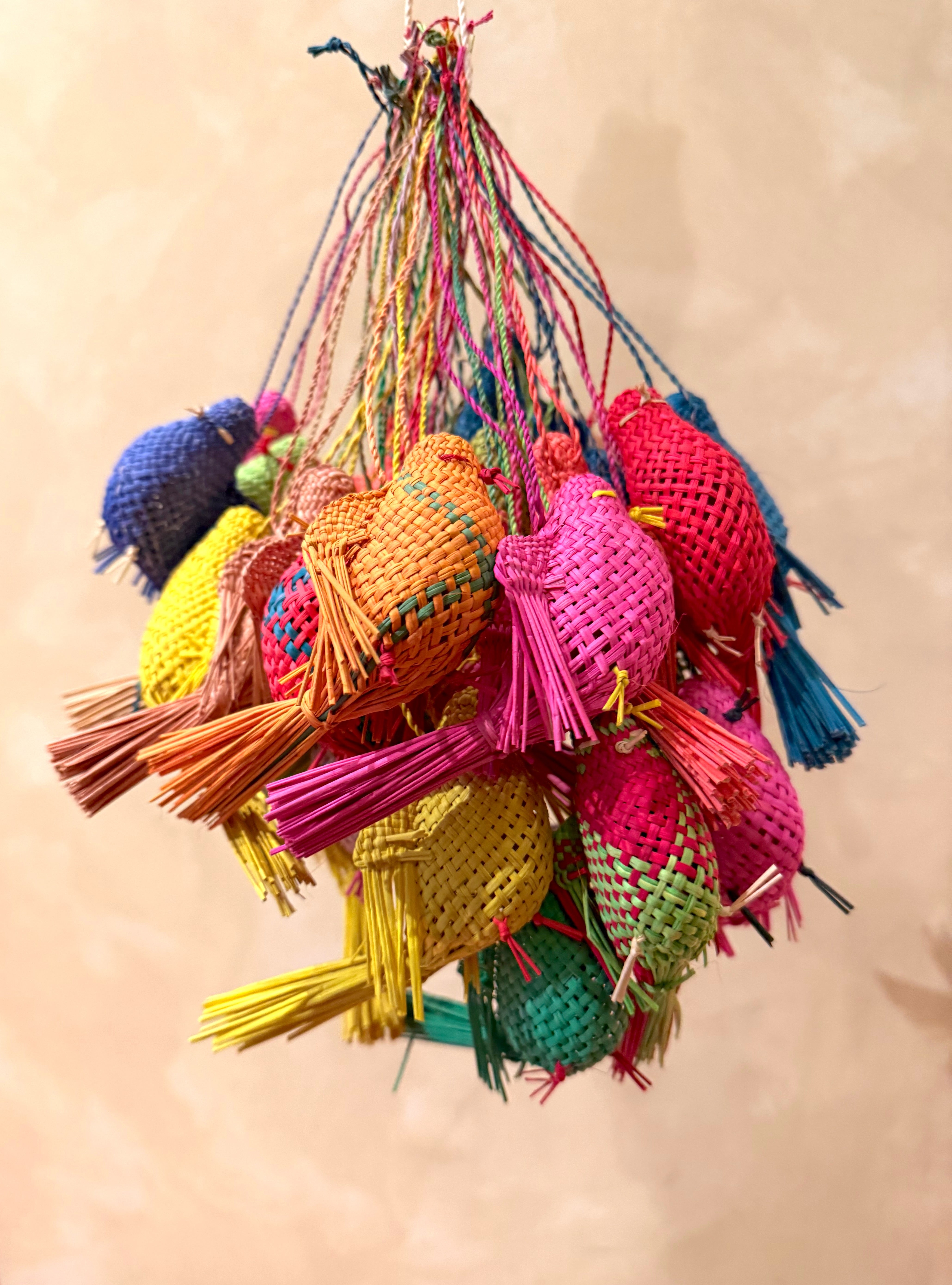 Pajaritos tejidos a mano