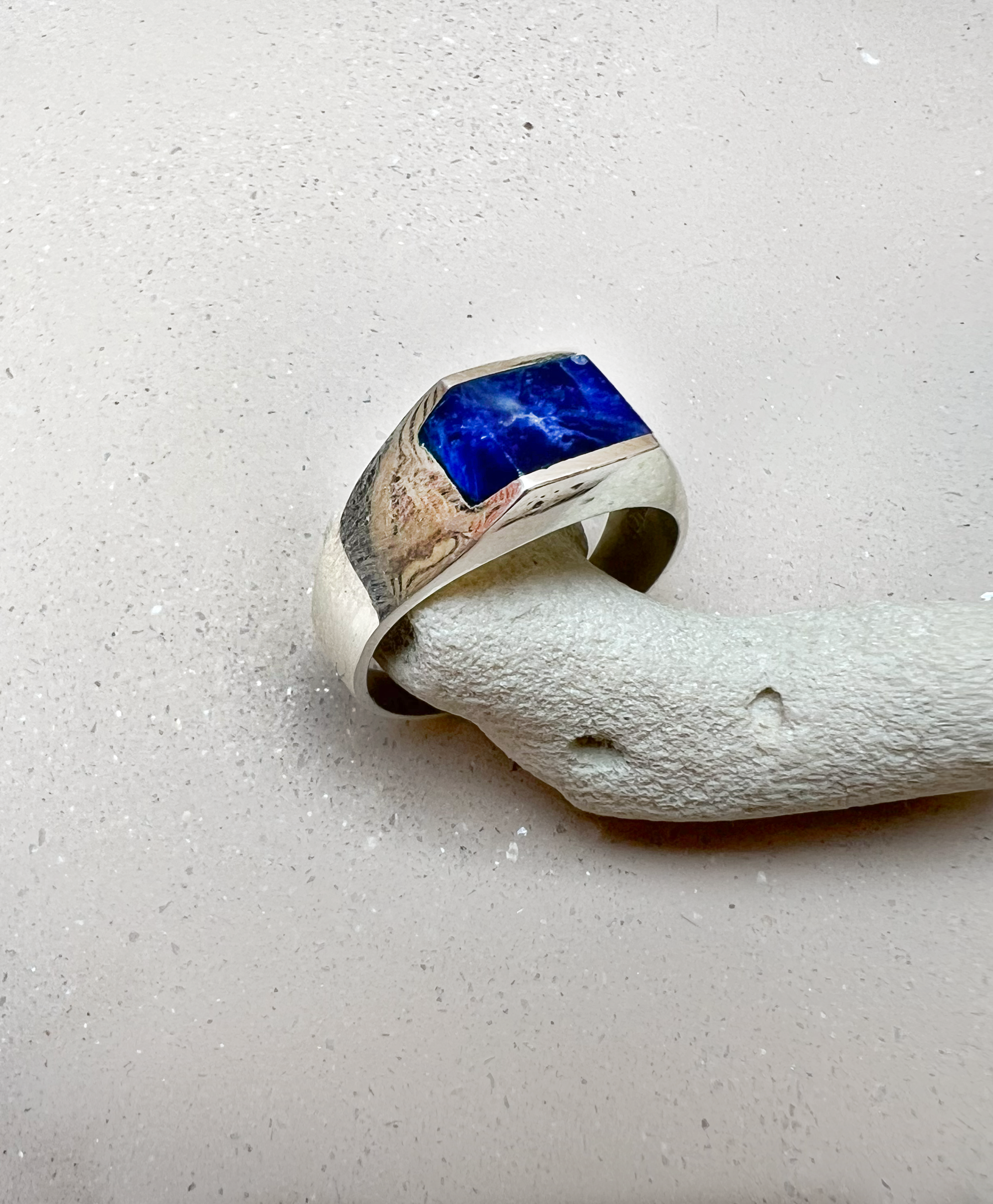 925 Sterling Silver Ring with Lapis Lazuli