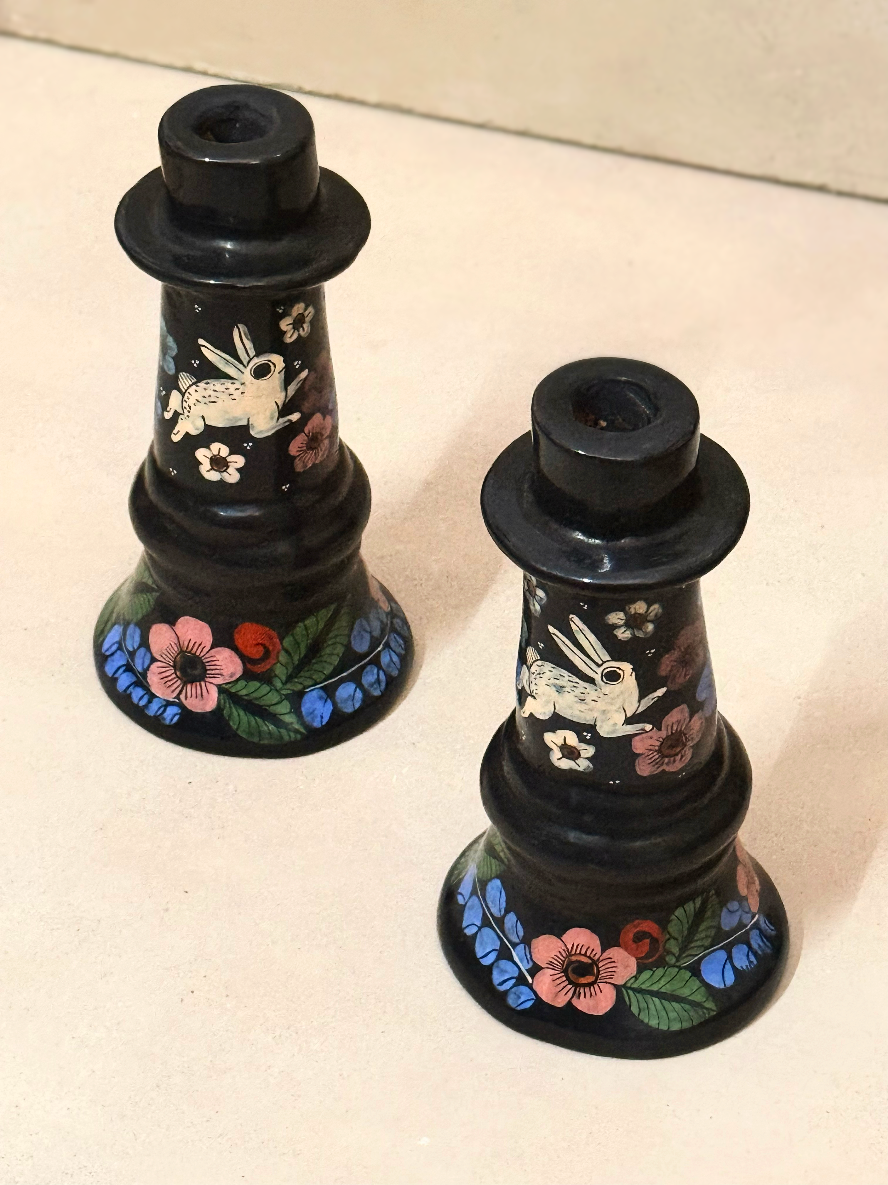 Candelabros conejos pintados a mano - Set 